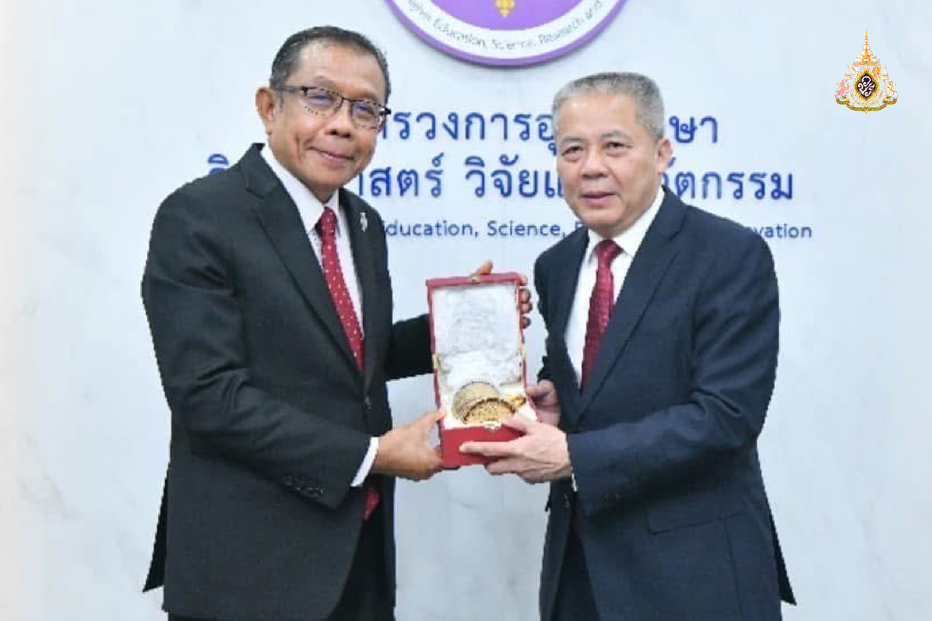 แลกเปลี่ยนอาจารย์-นักศึกษา  พัฒนาหลักสูตรร่วมกัน