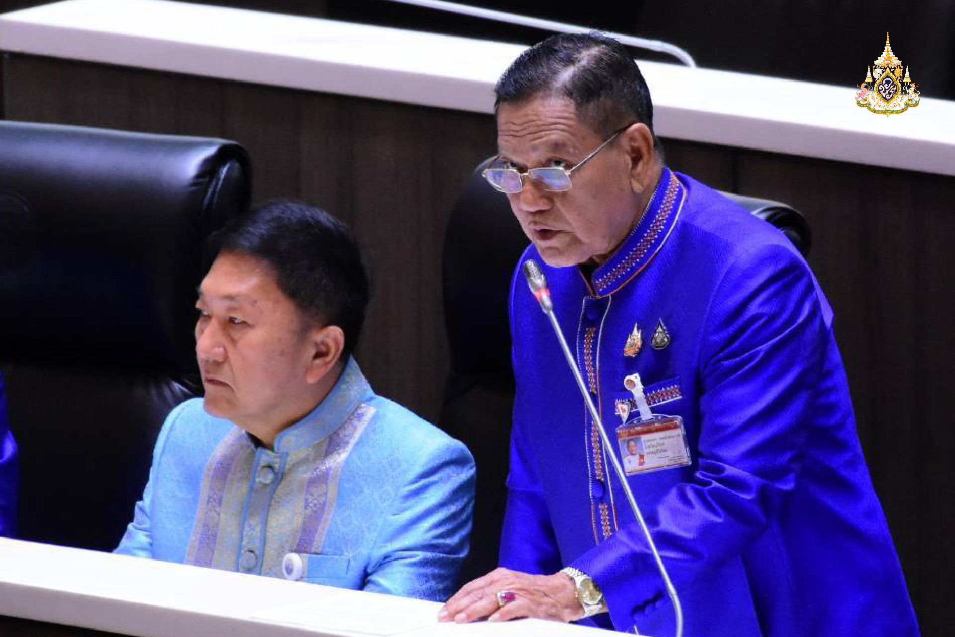 "สส.สนอง" เร่งรัด ตร.ปราบบุหรี่ไฟฟ้า ให้เด็ดขาด จี้สร้าง อาคารเรียนช่างยนต์ จัดระเบียบการทำบุญ