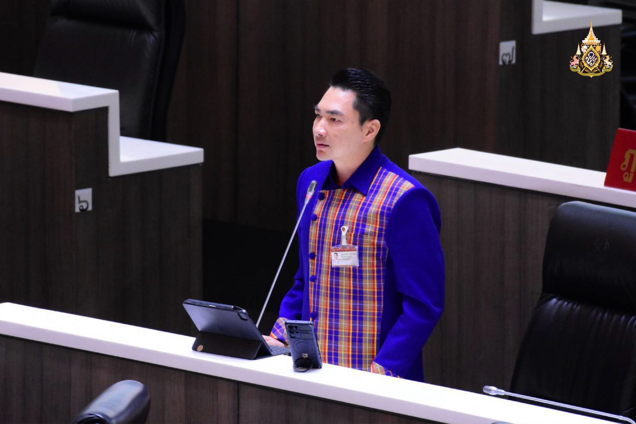 "สส.ยศวัฒน์" จี้รัฐ ลดราคาปุ๋ย-ยาฆ่าแมลง จัดงบซ่อมรพ.มะการักษ์ สะพานข้ามแม่น้ำแม่กลอง ต.ท่าเสา-ลูกแก เก่ามาก