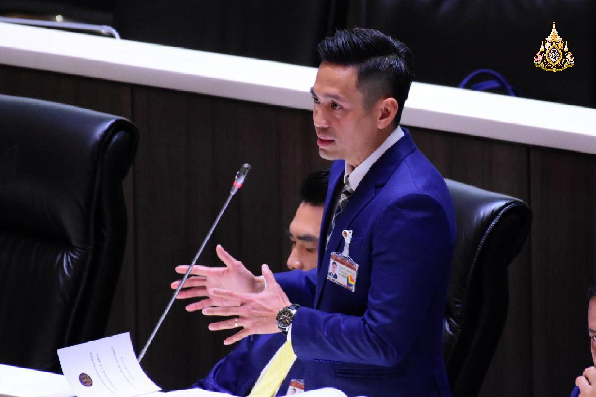 "สส.กรวีร์" ท้วงงบ ก.ศึกษาถูกหั่น สวนทางนโยบาย "ทันโลก ทันสมัย ทันที" จี้ถามนม ร.ร.ล่าช้า