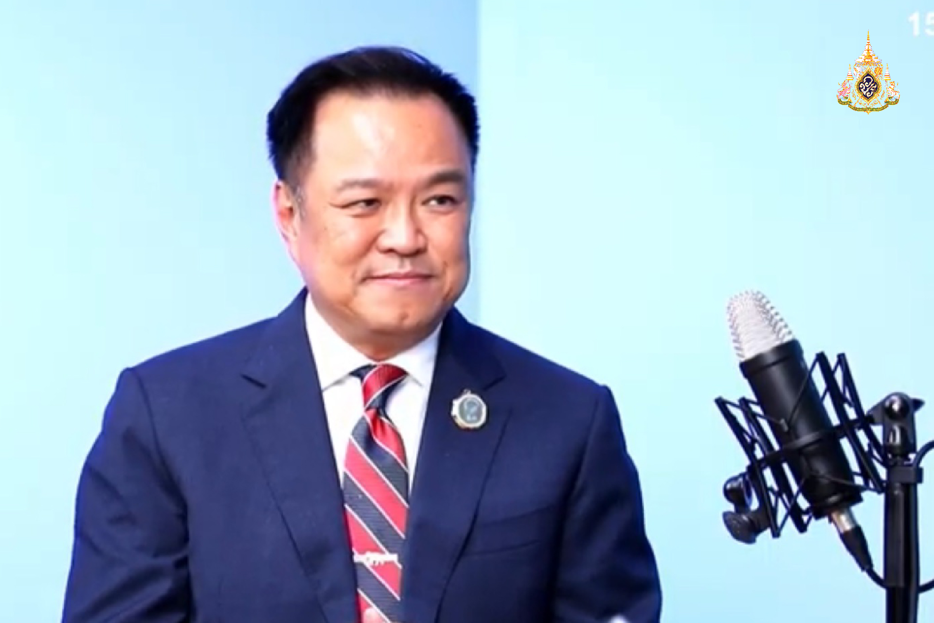 “เอ็นเตอร์เทนเมนท์คอมเพล็กซ์” ย้ำ พรรคร่วมต้องเป็นหนึ่ง หนุนทำประชามติ