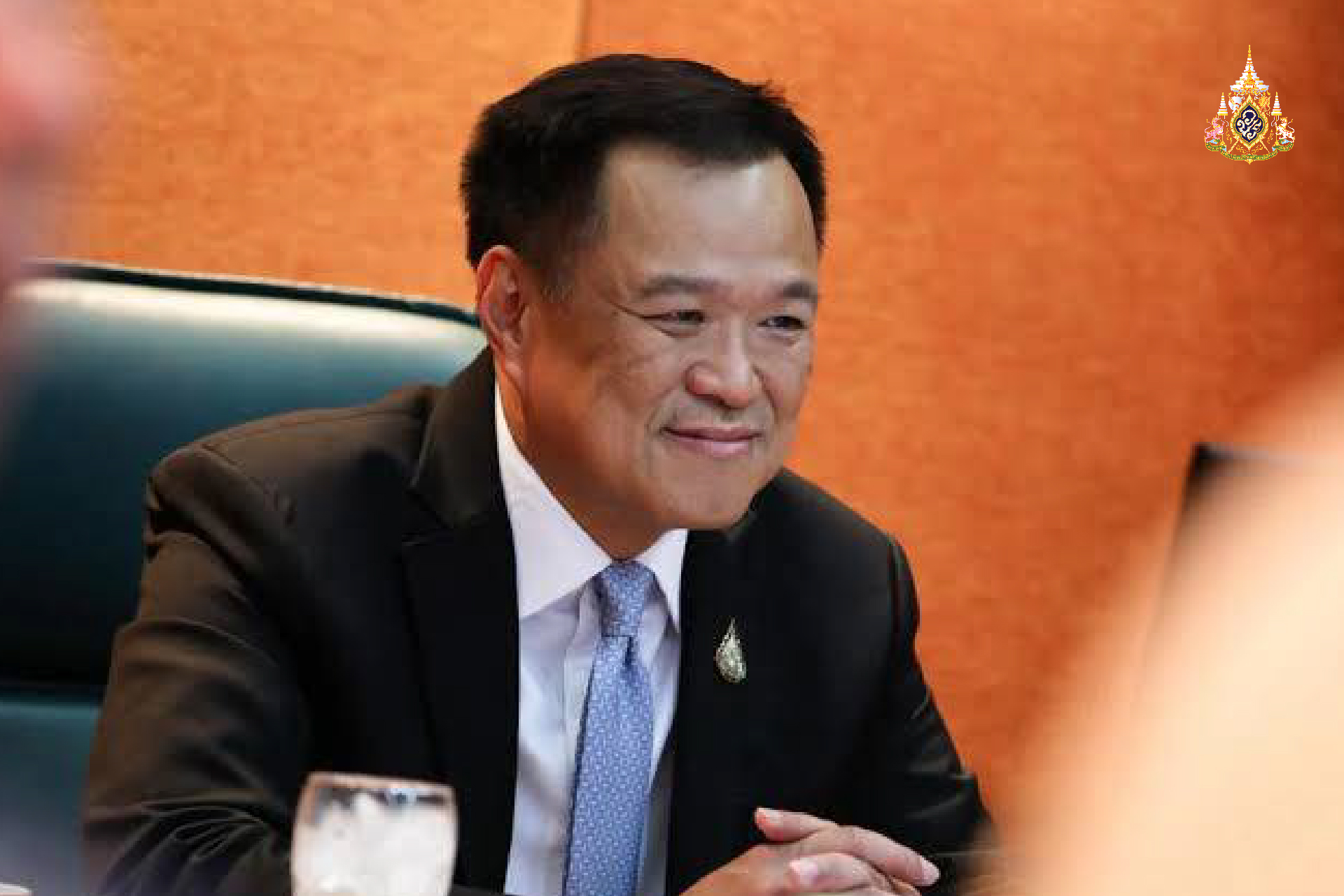 นิ่งสงบหลังถอนตัวจากรัฐบาล ย้ำ “ภูมิใจไทย” ไม่ตั้งรัฐบาลแข่ง เตรียมทำหน้าที่ฝ่ายค้านอย่างสร้างสรรค์