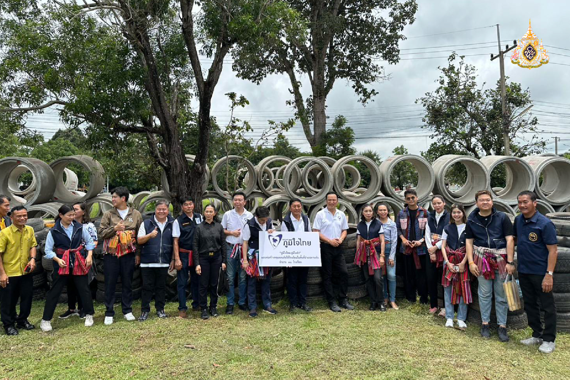 มอบท่อ–ยาง ทำหลุมหลบภัย ให้ 38 รร.ชายแดนสุรินทร์