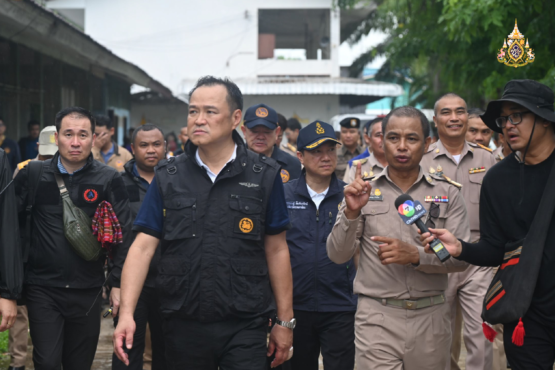 ลงพื้นที่ "อุบลฯ" ตรวจความพร้อมรับมือ และแสดงความห่วงใยประชาชน หลังเกิดข้อพิพาทชายแดนไทย-กัมพูชา ย้ำ นี่ไม่ใช่เวลามาเล่นการเมือง