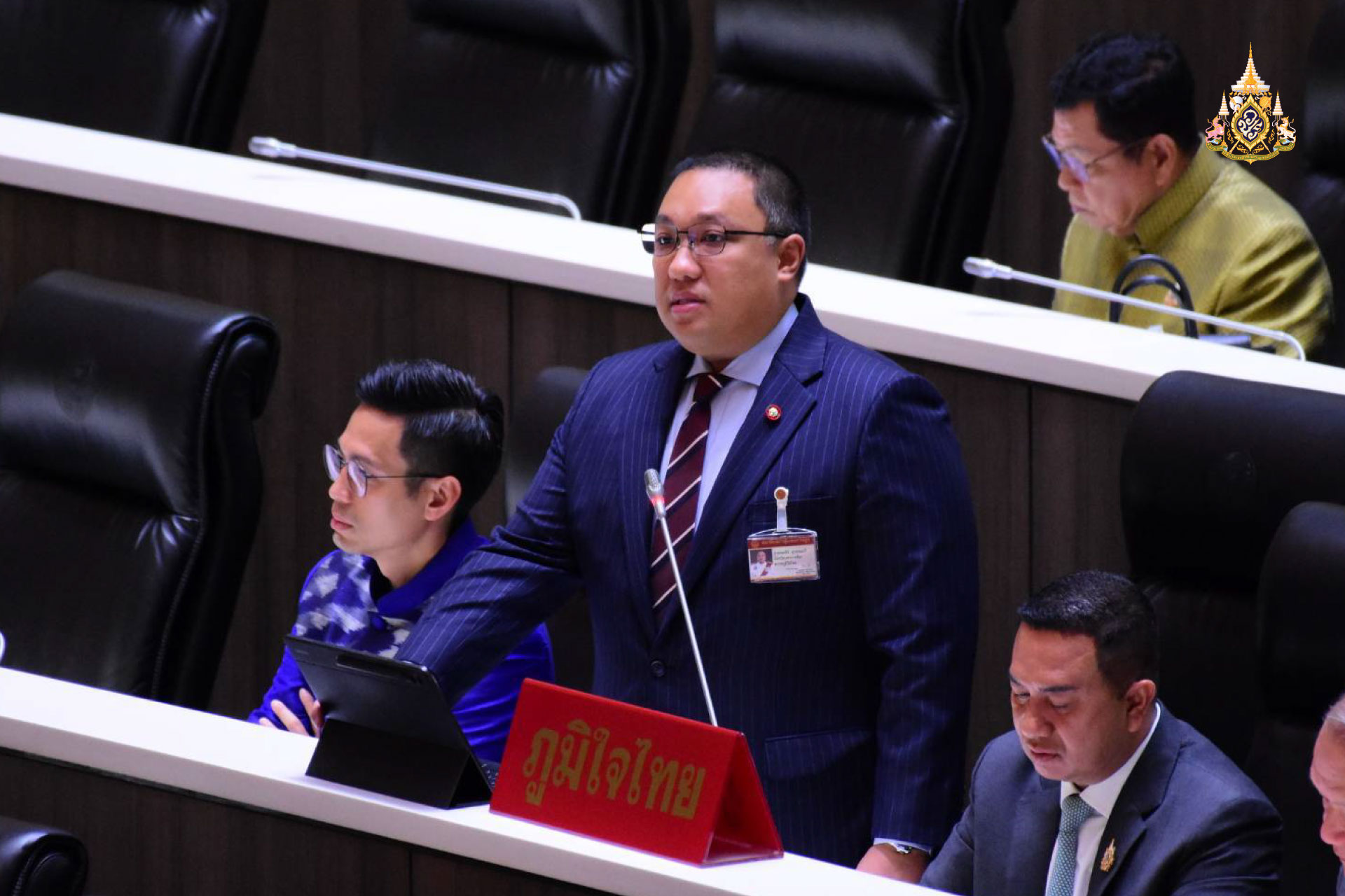 "สส.พลพีร์" จี้รัฐเร่งแก้ปัญหา ถนนพัง-วัว-อ้อย-มันสำปะหลังราคาตกต่ำ ชาวนาอยากได้เงินสดไร่ละ 1 พัน