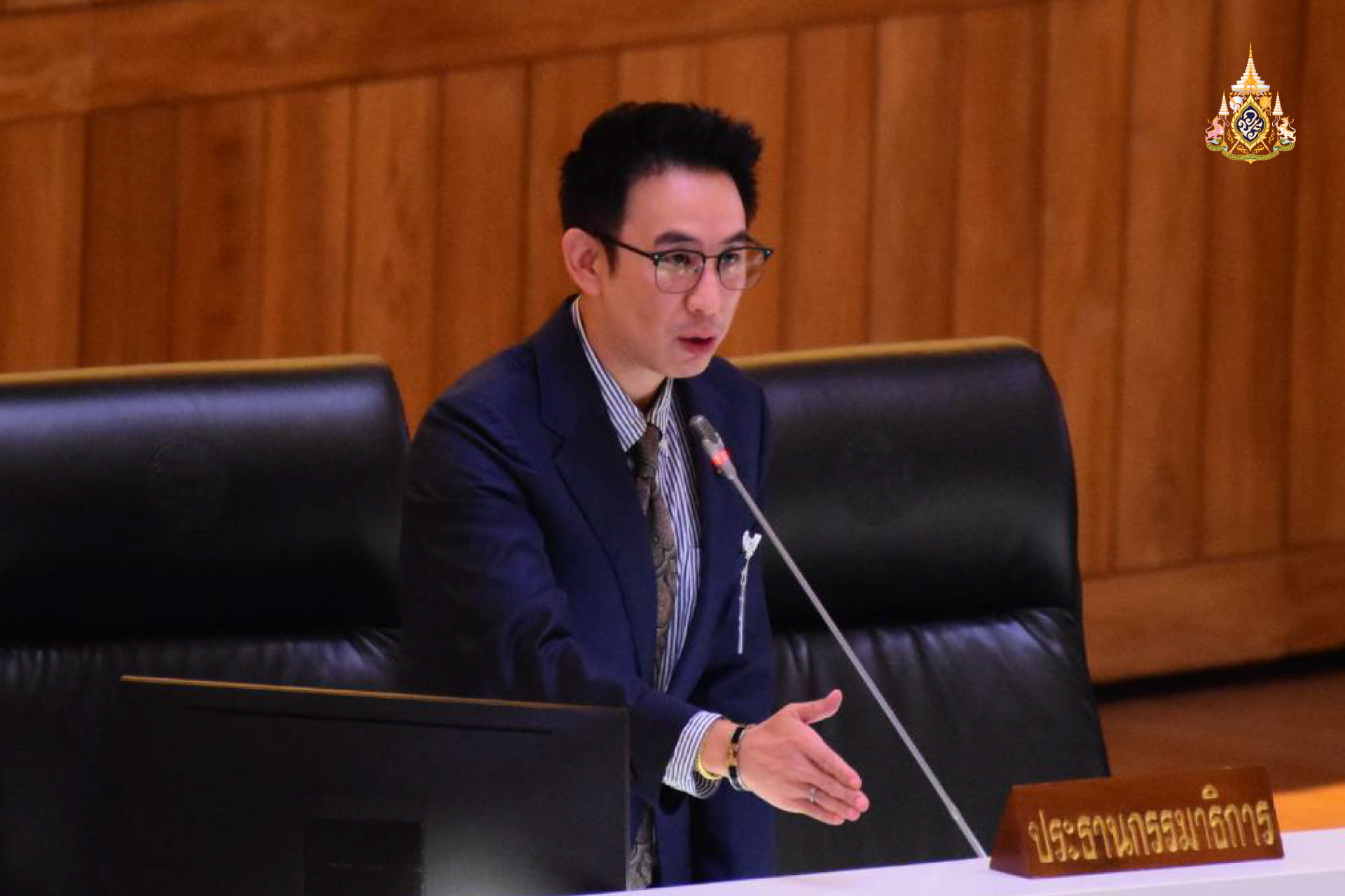 "วรศิษฏ์" แจง ร่างพระราชบัญญัติ คุ้มครองแรงงาน วันลาเริ่มต้นที่ 120 วัน เป็นก้าวเดินที่สำคัญ และ เปลี่ยนผ่านอย่างมั่นคง