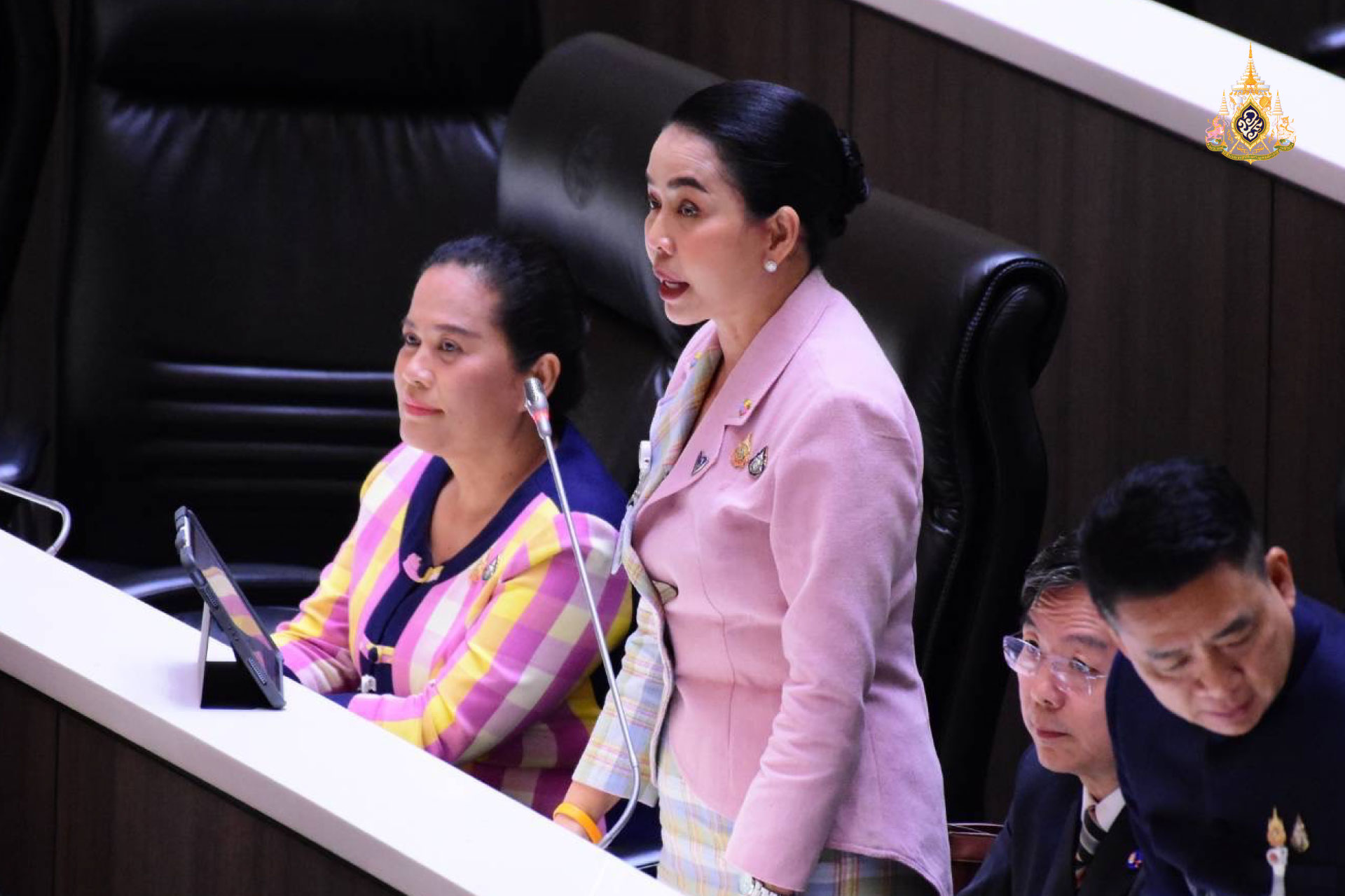 "สส.สุขสมรวย" จี้ เร่งจ่ายค่าเสี่ยงภัยโควิด 46 ล้านบาท ให้บุคลากรทางการแพทย์ 1,170 คน พร้อมแจ้งระยะเวลาที่ชัดเจน