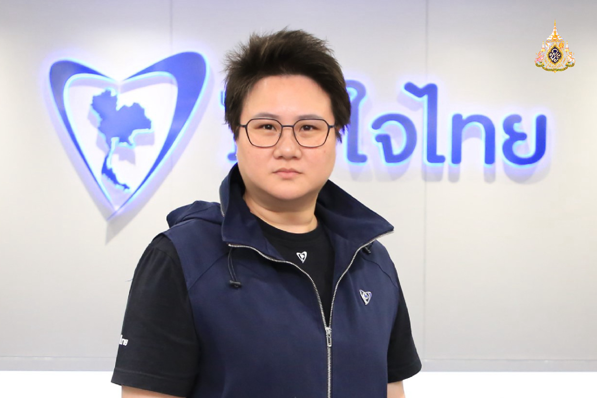 เตือน ! ทอม เครือโสภณ  หยุดวิจารณ์การเมือง  โดยอ้างพรรคภูมิใจไทย