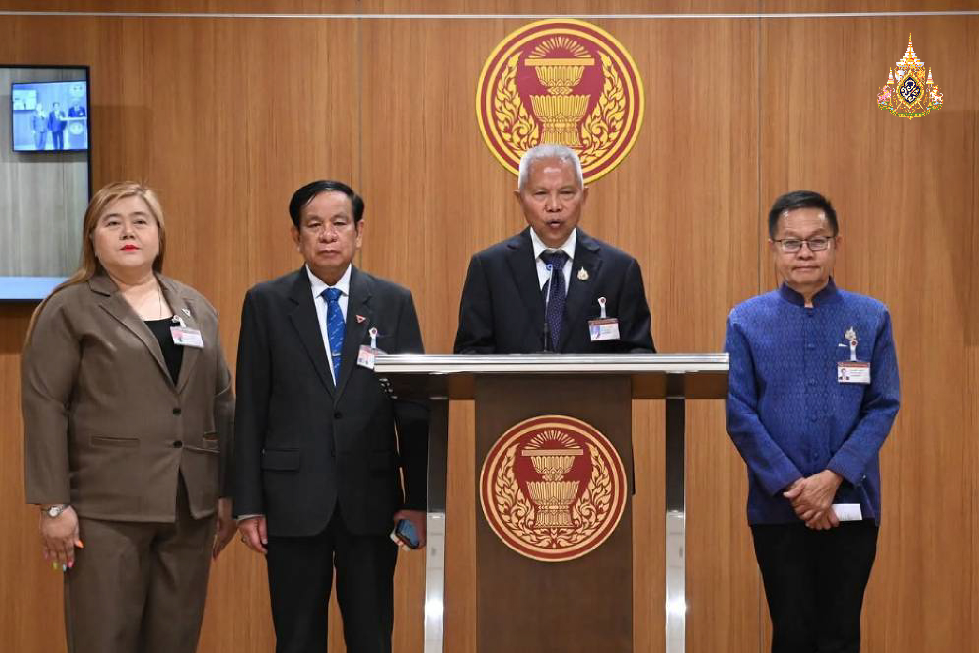 นำคณะกมธ. การศึกษาเรียกร้องให้รัฐบาลนำข้อเสนอของคณะกมธ. 7 ข้อ พิจารณาโดยด่วน