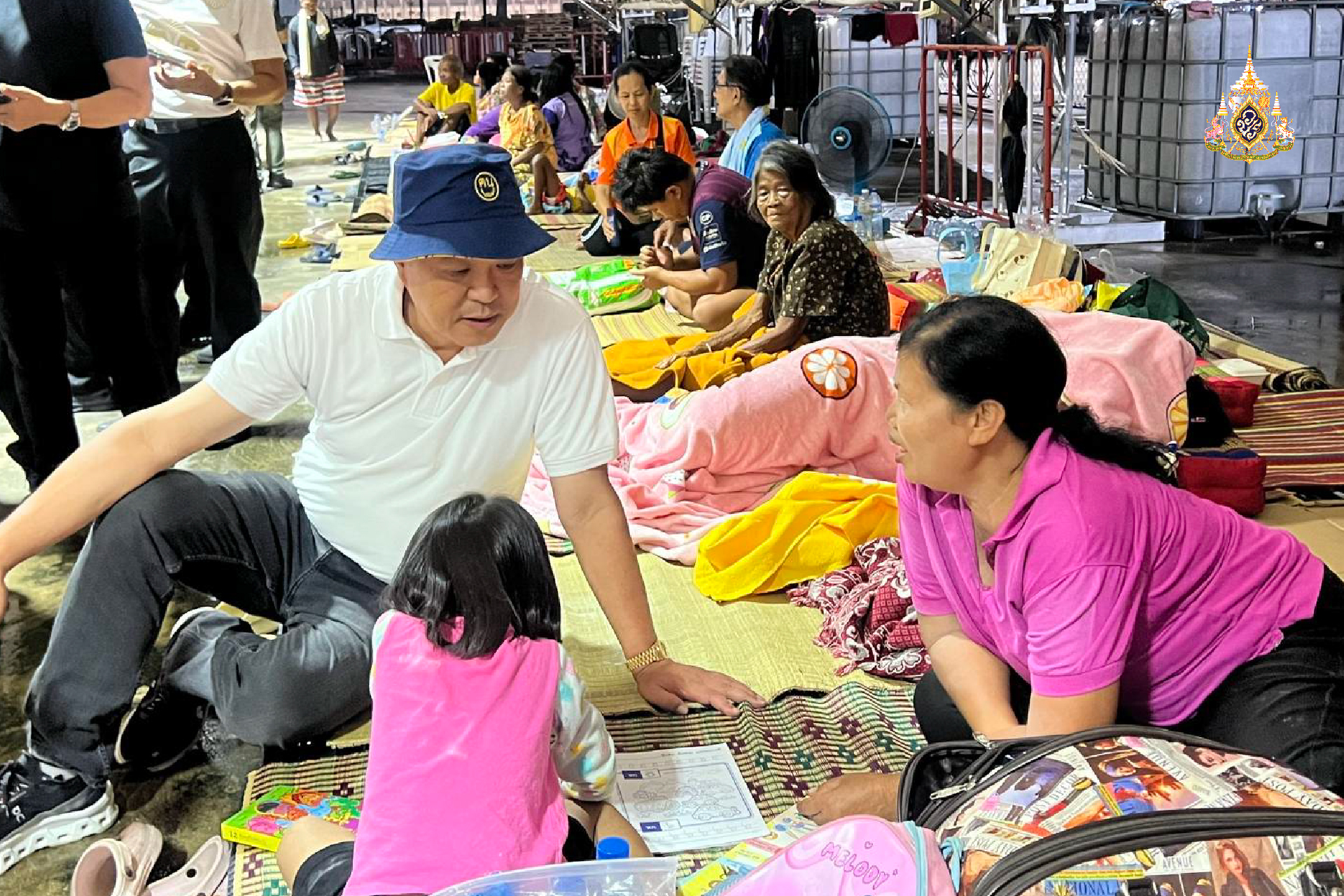 เยี่ยมศูนย์พักพิงสนามช้างฯ บุรีรัมย์ ขอบคุณแรงสนับสนุนจากทั่วสารทิศ