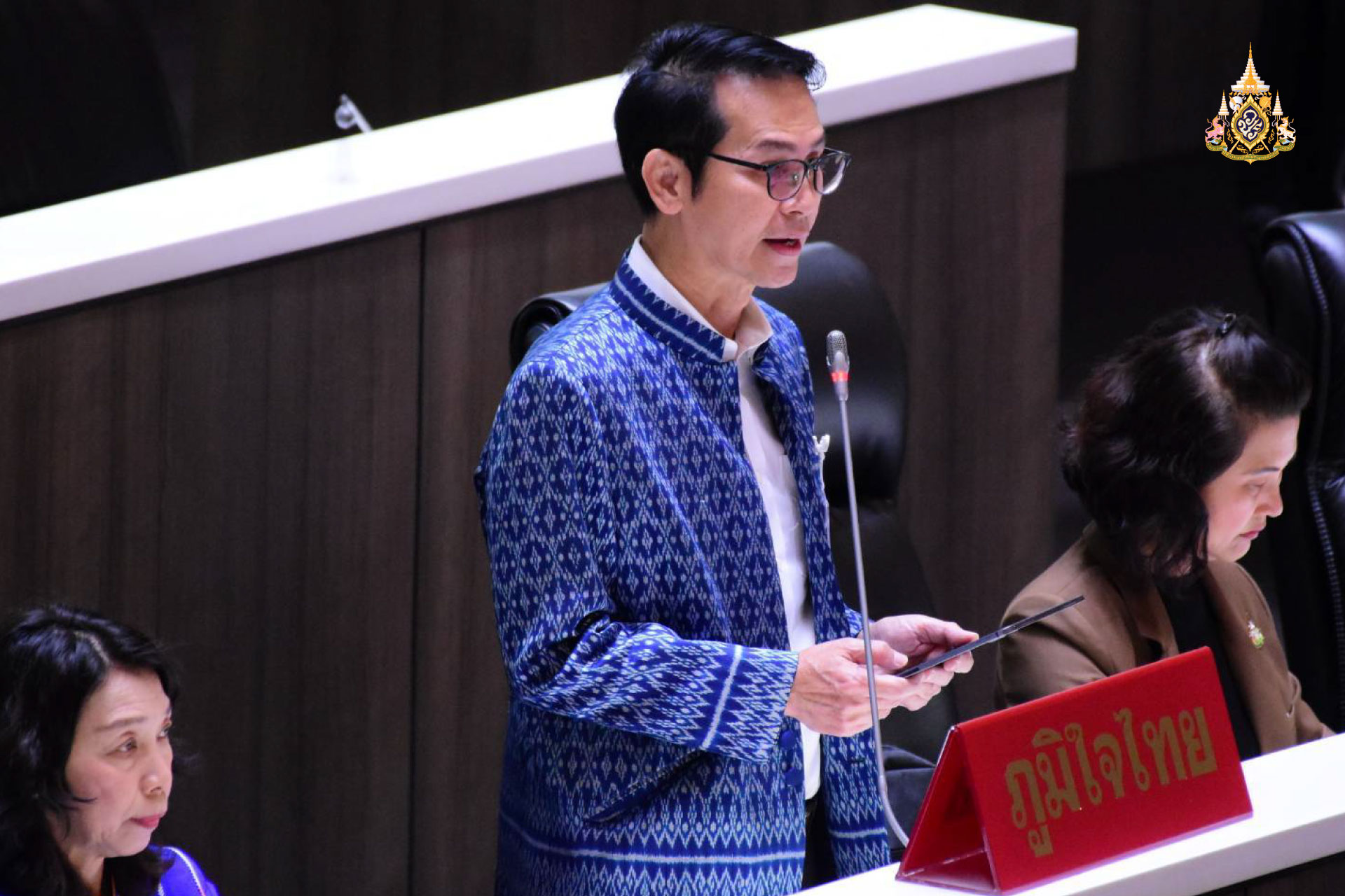 "สส.อำนาจ" อภิปราย งบ กษ. ราคาข้าวต่ำที่สุด ต้นทุนพุ่ง ไม่พอจ่ายหนี วอนเร่งจ่ายเงินเยียวยา ดูแลชาวนาซึ่งเป็นฐานราก ให้แข็งแรงก่อน