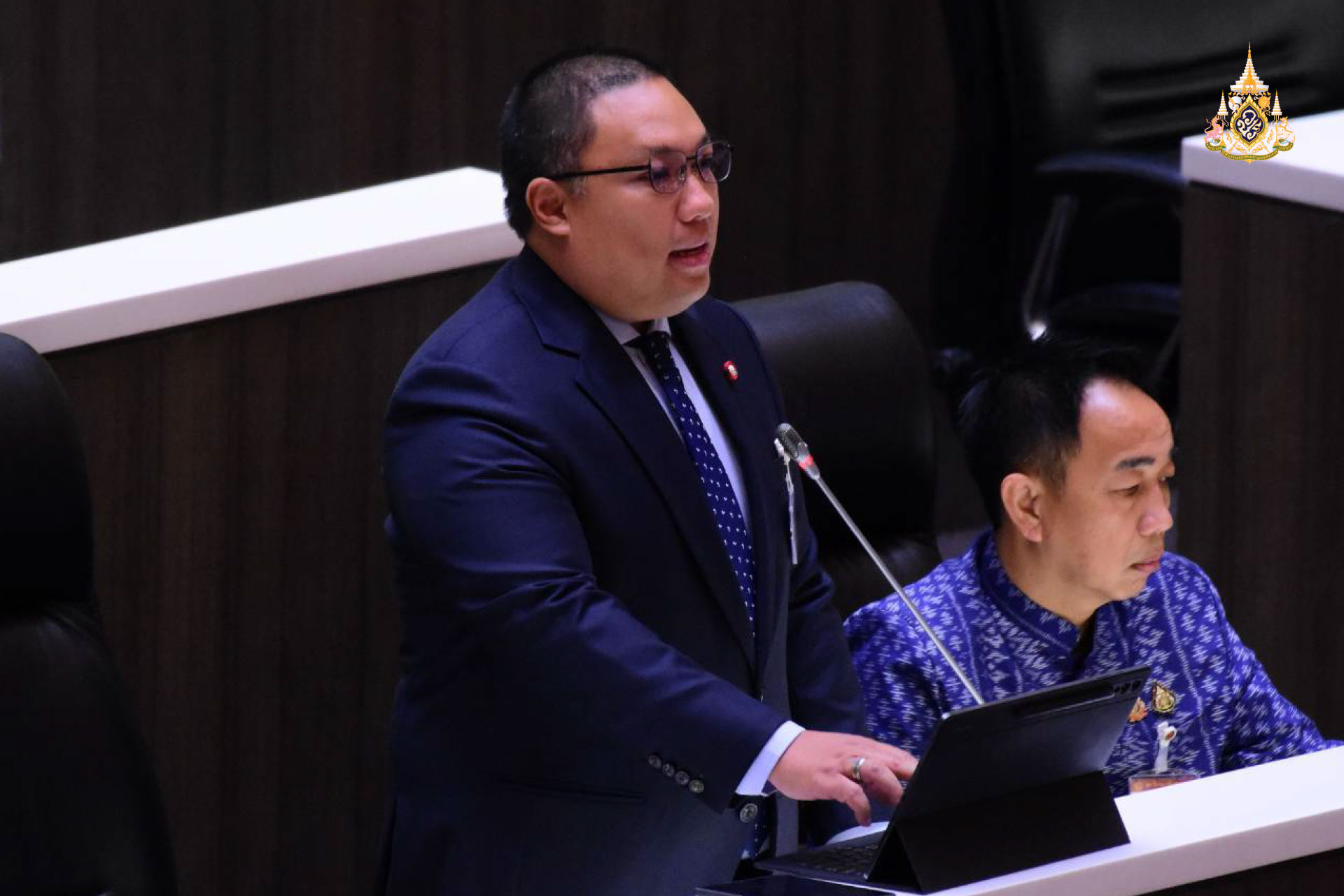 "สส.พลพีร์" จี้รัฐเพิ่มเบี้ย ผู้สูงอายุ-คนพิการ-เด็ก ขุดลอกหนองมโนรมย์ ซ่อมถนนติดไฟส่องสว่าง พัฒนาปราสาทห้วยแคน เยียวยาทหาร-ปชช. ชายแดนยังล่าช้า