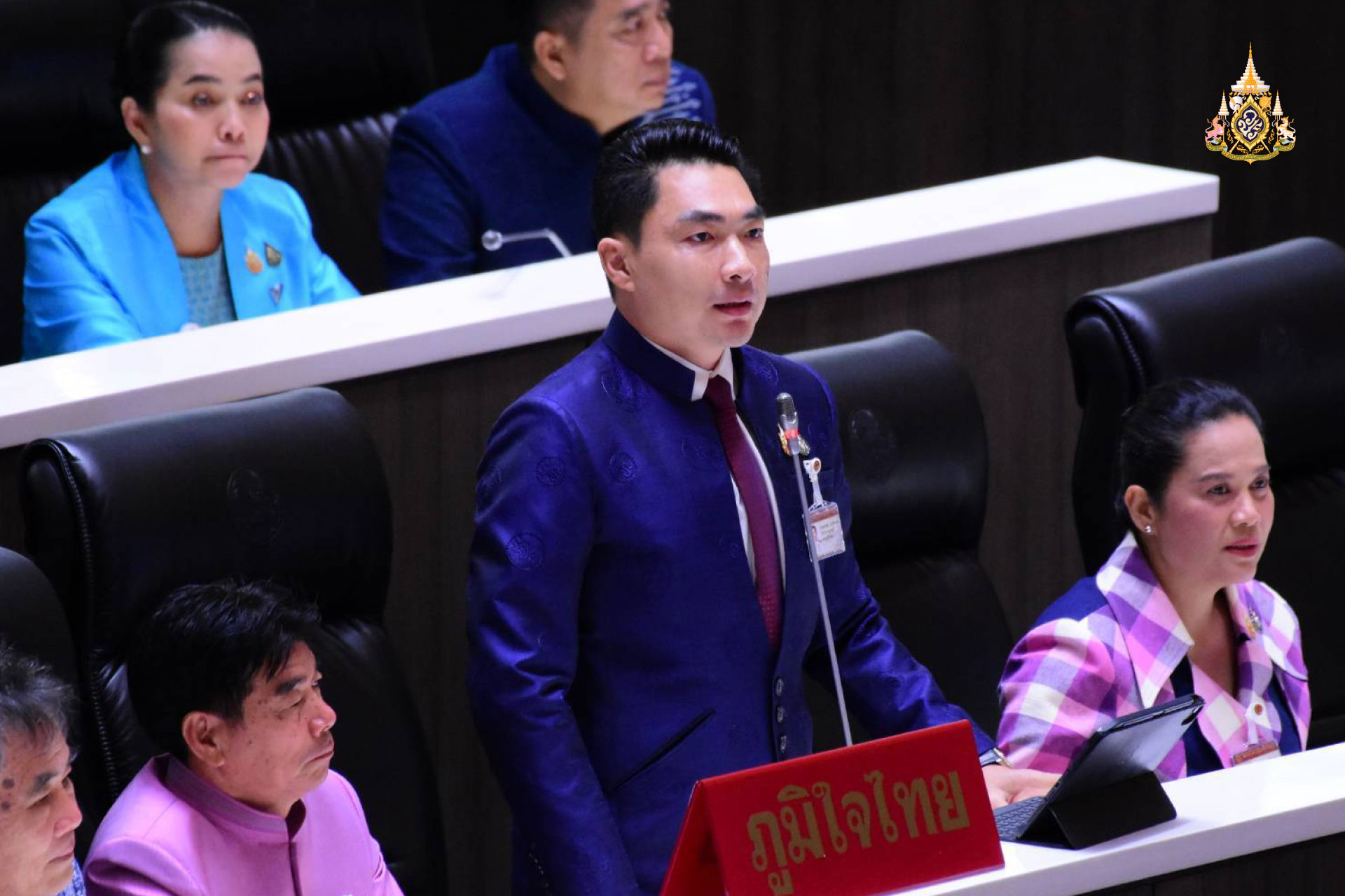 เปิดคลิปทวงถาม รมต.คนเมืองกาญจน์เร่งแก้ปัญหาค้างคา 3 เรื่อง ชี้เปลี่ยนรัฐมนตรี แต่ปัญหาไม่เคยถูกแก้ไข แถมถูกตัดงบฯ