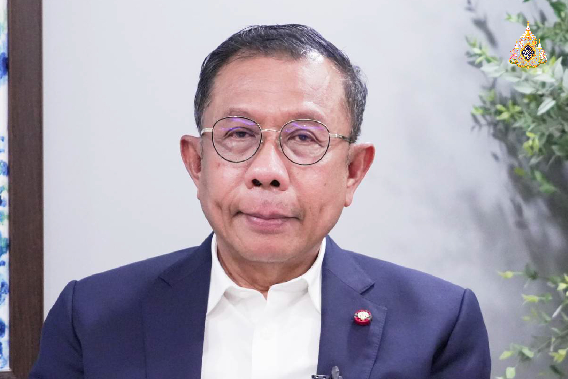 รับงานใครมา