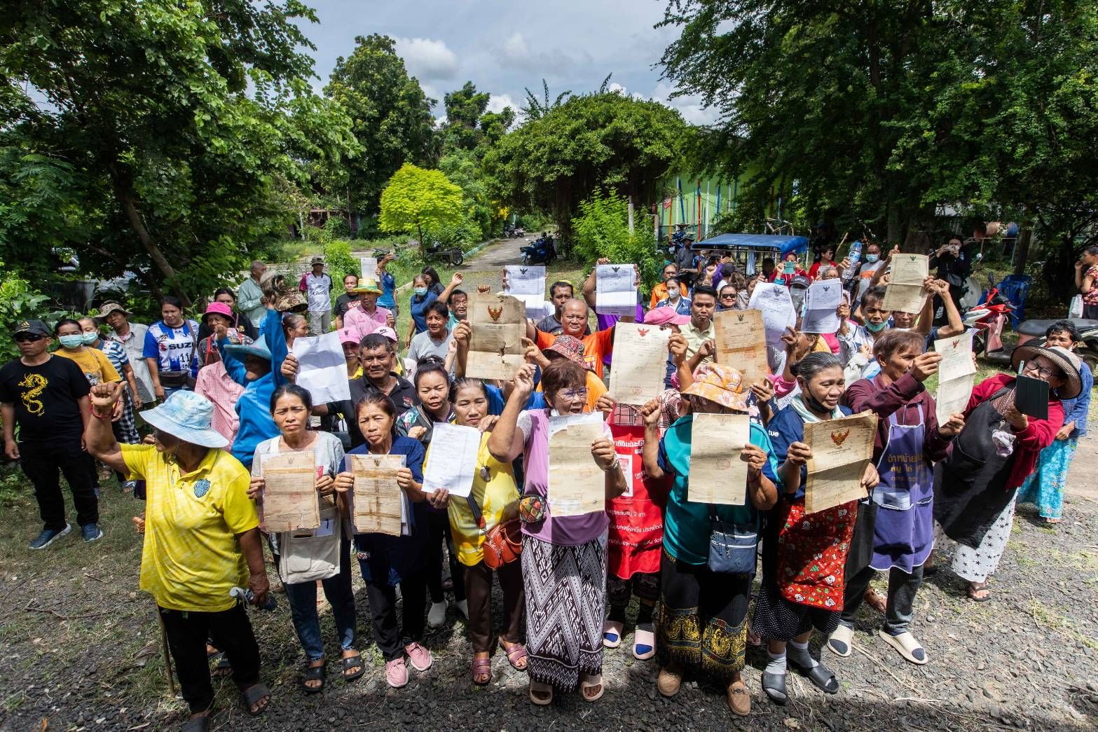 มีปัญญาเยียวยาหรือ ! “ไม่หนี ไม่ย้าย ไม่ออก”