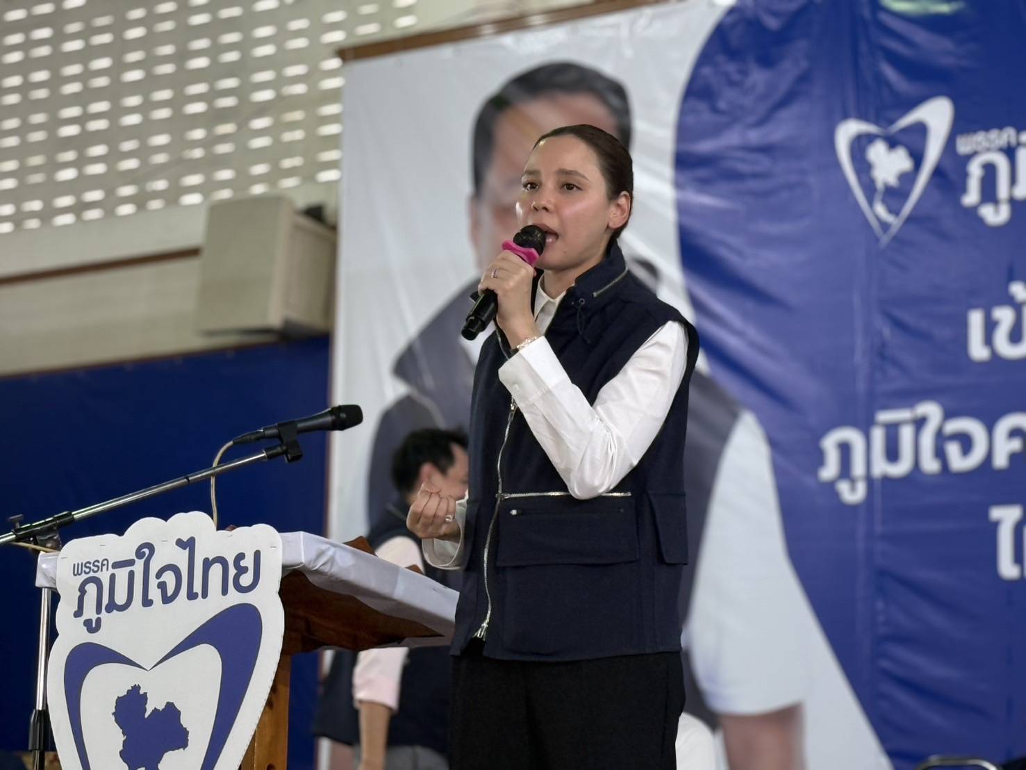 ลั่นเลือก‘ภท.’ ได้สส.ยกพรรค ดูแลประชาชน หมดเวลา ‘บ้านเล็กบ้านใหญ่’ เพราะเราคือ ‘บ้านหลังเดียวกัน’