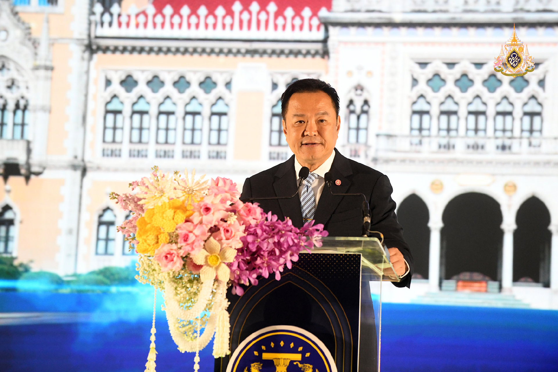 นายกฯ กำชับท้องถิ่น ต้องใกล้ชิดประชาชน ยกระดับชีวิตคนไทย