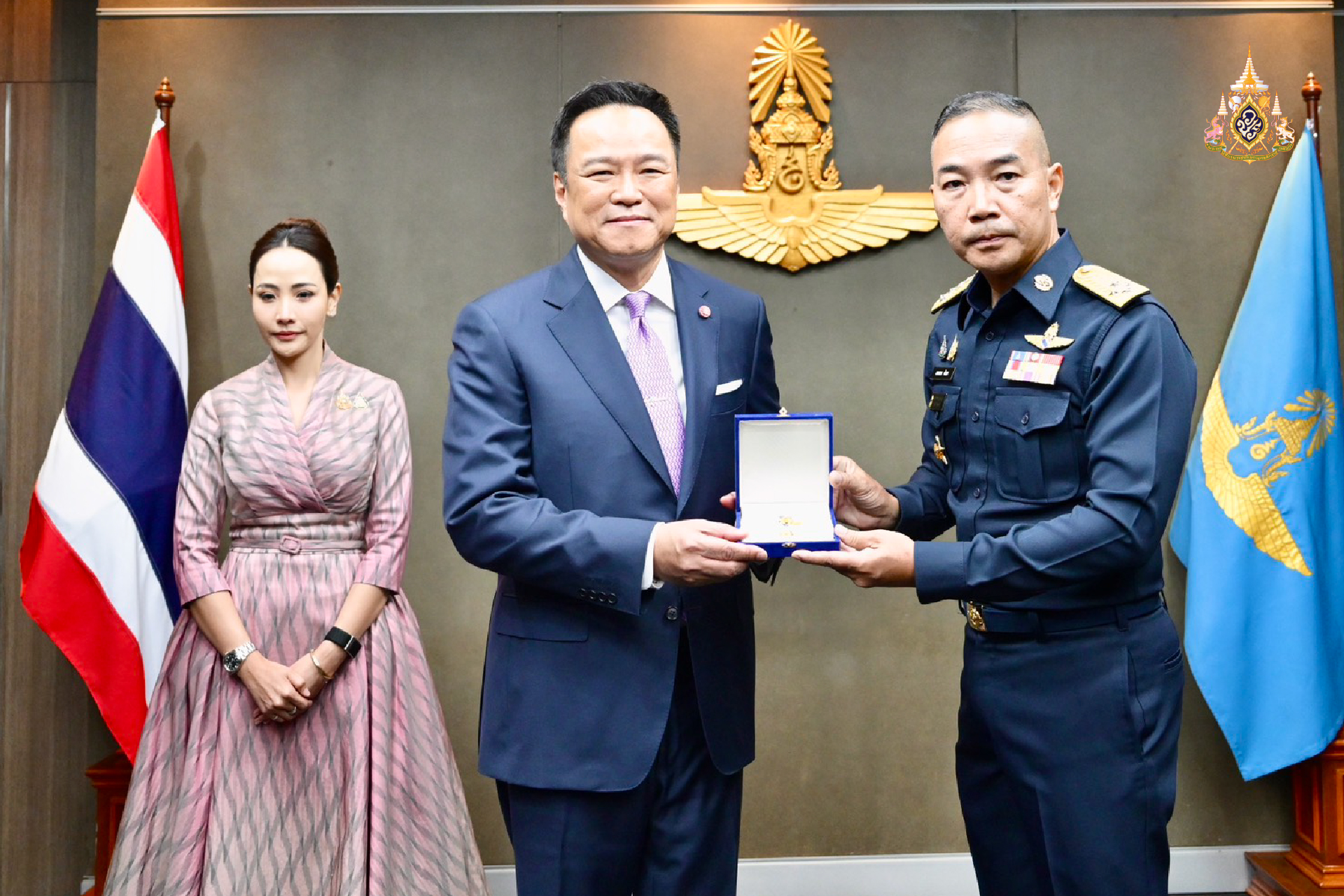 รับมอบเครื่องหมายความสามารถในการบิน ชั้นกิตติมศักดิ์ จากกองทัพอากาศ