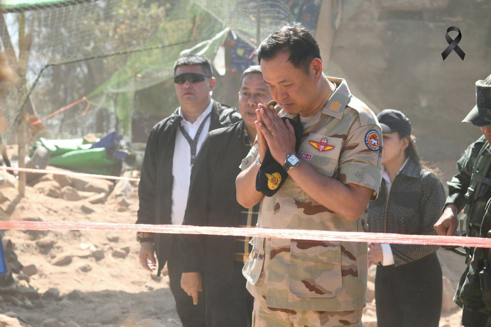 ขึ้นปราสาทตาควาย–เนิน 350  ขอบคุณและให้กำลังใจทหารกล้า