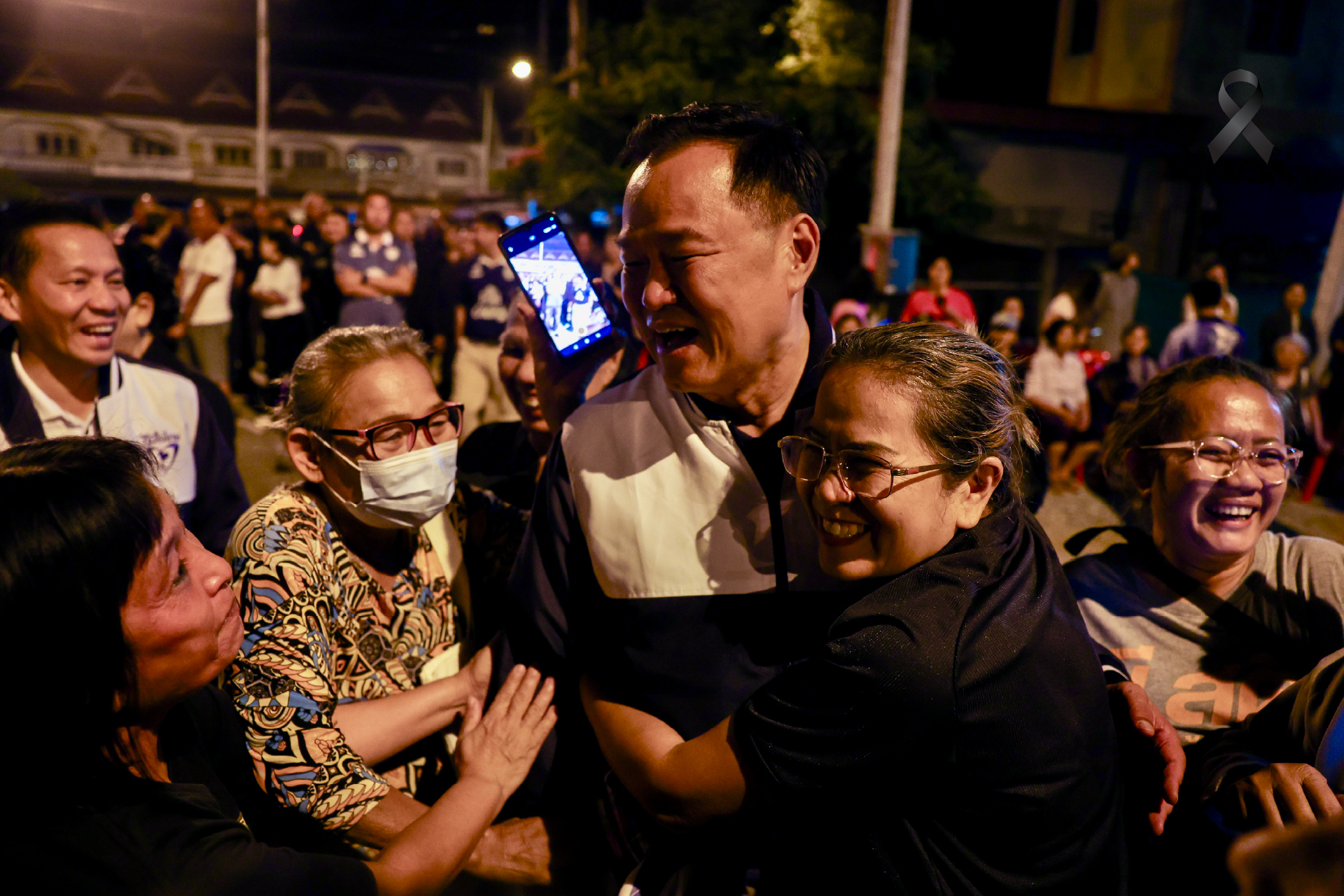 ลุยตลาดหาดเสี้ยว สุโขทัย ปลุกเลือก ภท. 2 ใบ รวมพลังแก้ปัญหาประเทศ  คนละครึ่งพลัสมาแน่